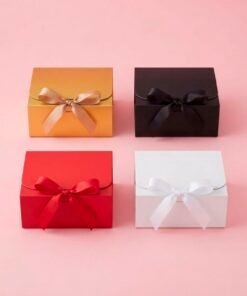 Caja de regalo chata c/moño 11,5x11,5x5cm 29873